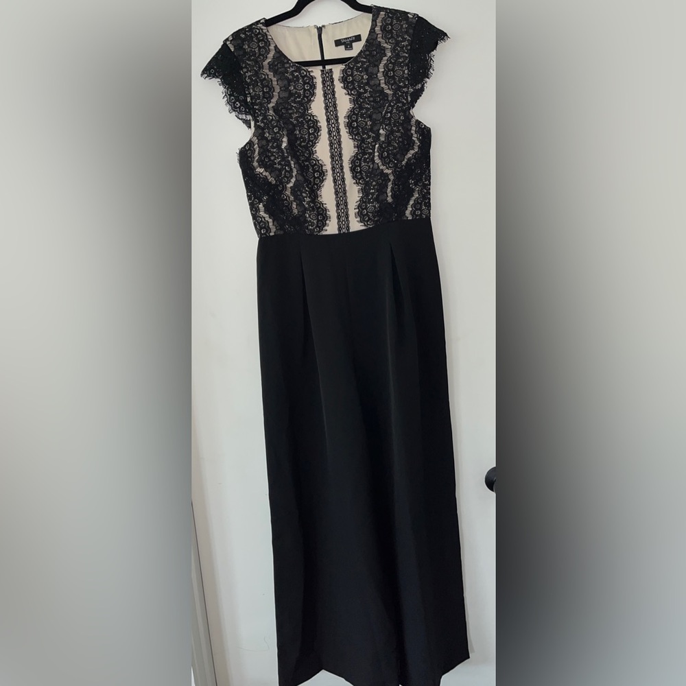 Beautiful Tahari sleeveless lace jumpsuit. Worn once. Smoke free home.